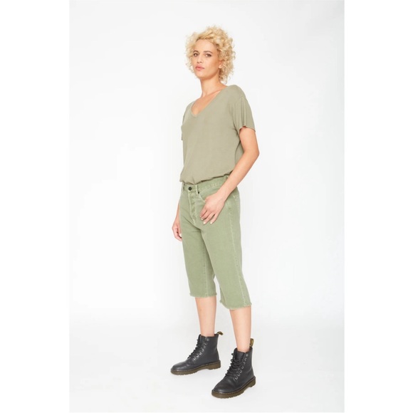 NWT Sandrine Rose Bermuda Shorts Size 27 - Picture 2 of 11